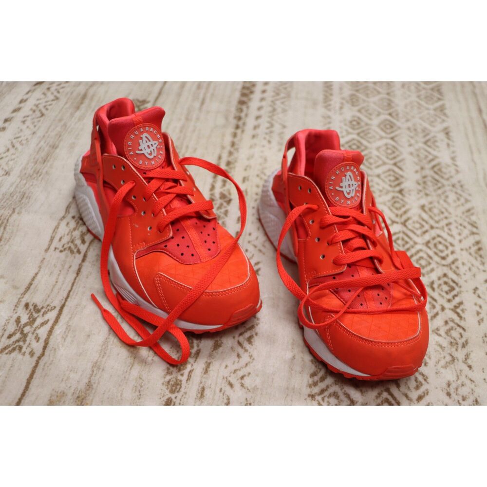 Nike Air Huarache Run 'Bright Crimson' Red Women's Size 9-Lightly Worn